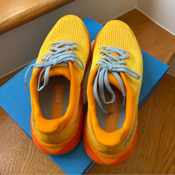 NWT Hoka Clifton 8 Yellow Hoka One One Men’s Running shoes — brand NEW - Picture 7 of 16